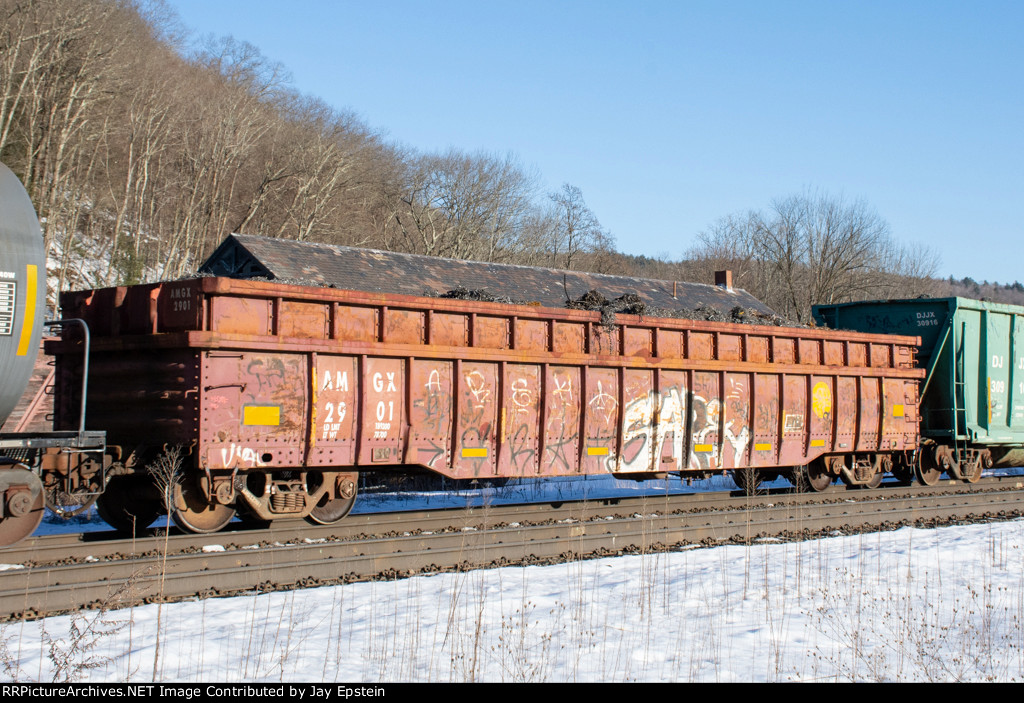 Scrap Metal Loads ride west on Q425